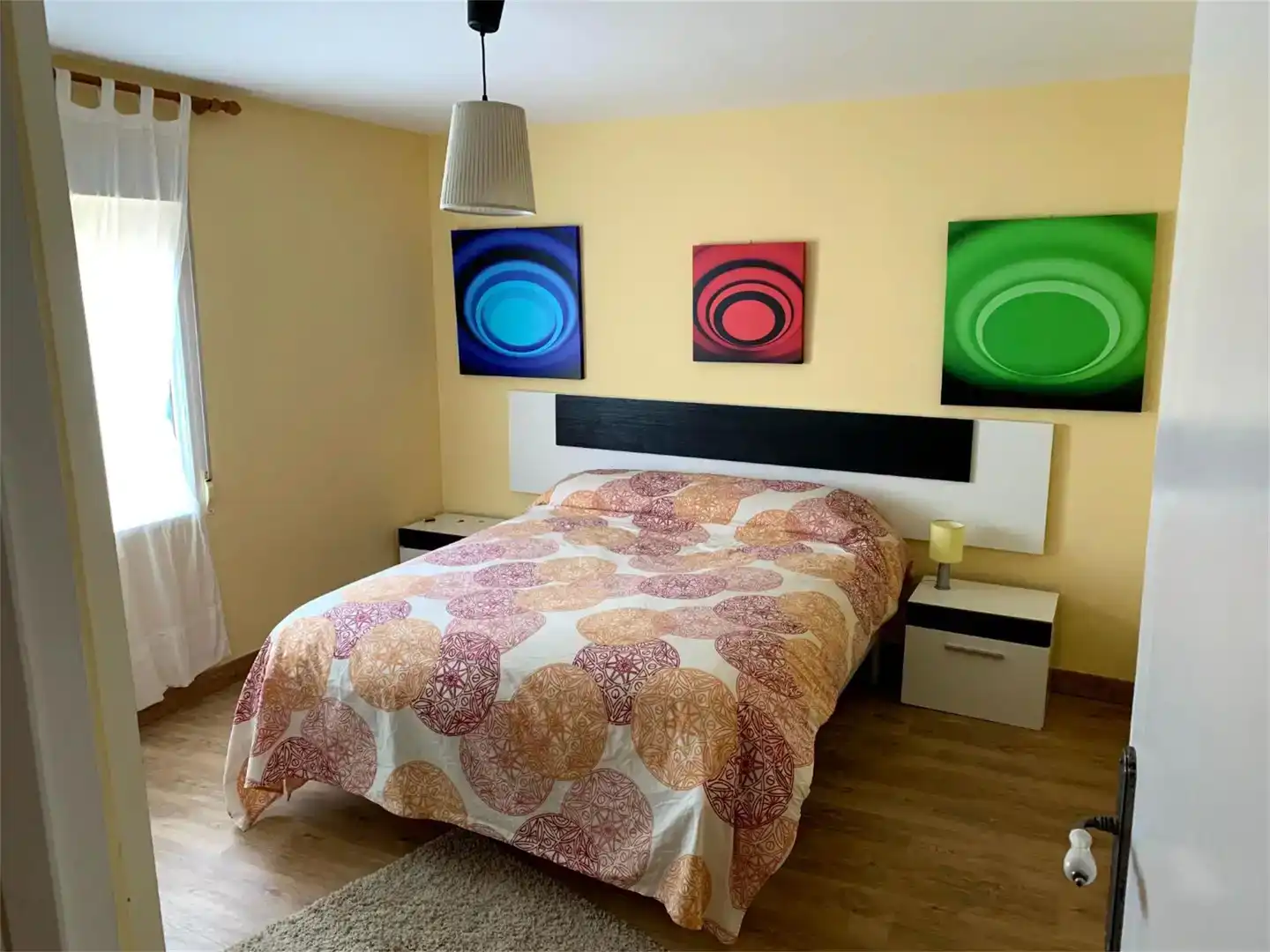 Dormitori de Casa o xalet en venda en Codo amb Jardí privat, Parquet i Piscina