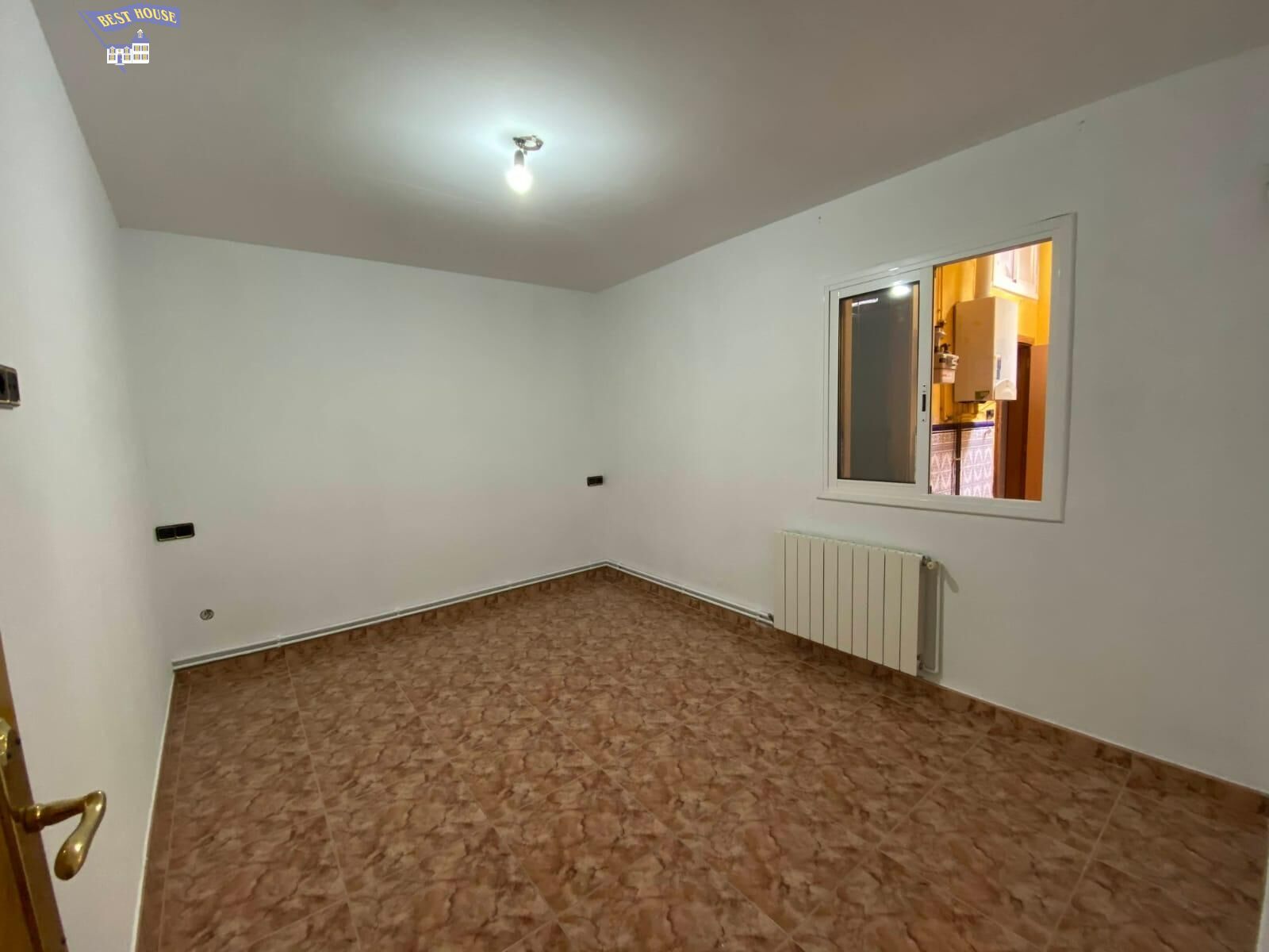 Piso en venta en Sabadell con Calefacción y Balcón