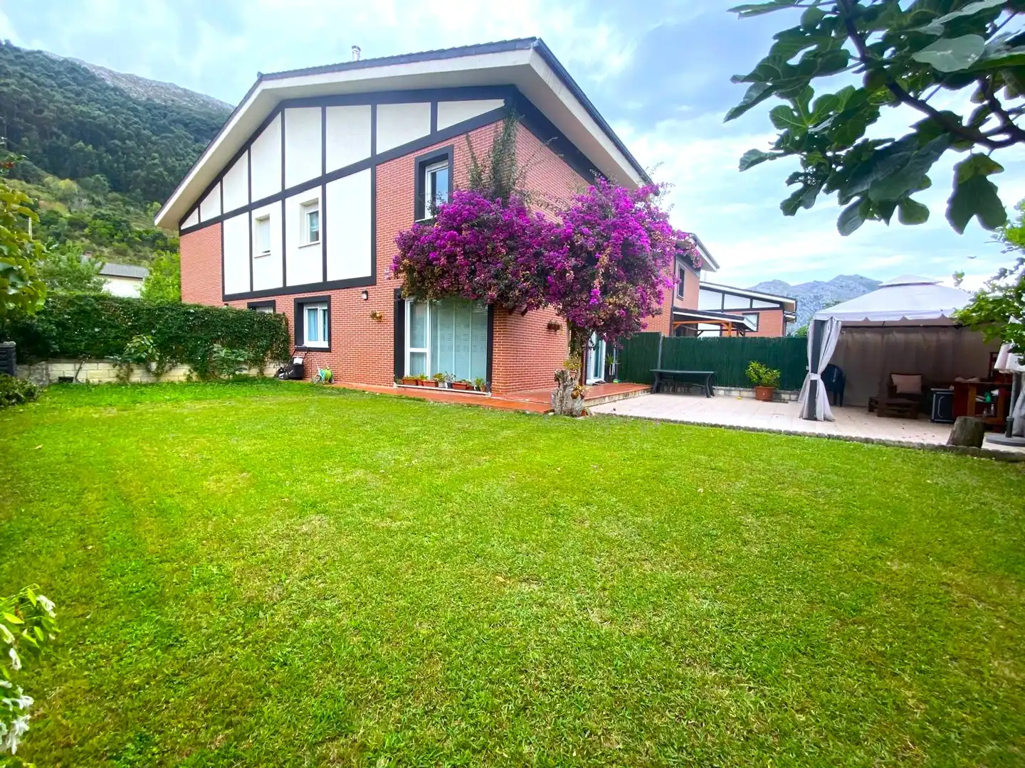 Villa zum Verkauf in Barrio Islares 48