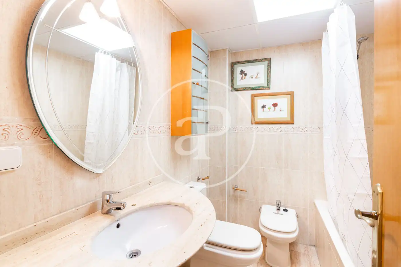 Baño de Dúplex de alquiler en Valencia con Aire acondicionado, Calefacción y Amueblado