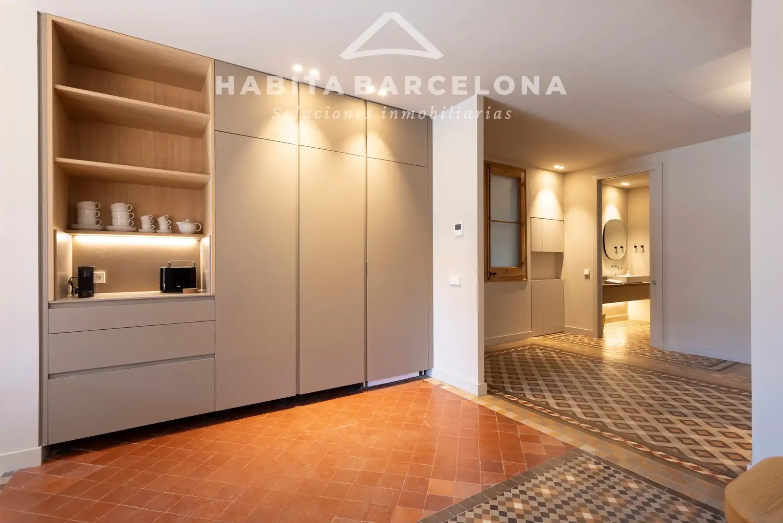 Wohnung zur Miete in Barcelona mit Klimaanlage, Heizung und Parkett