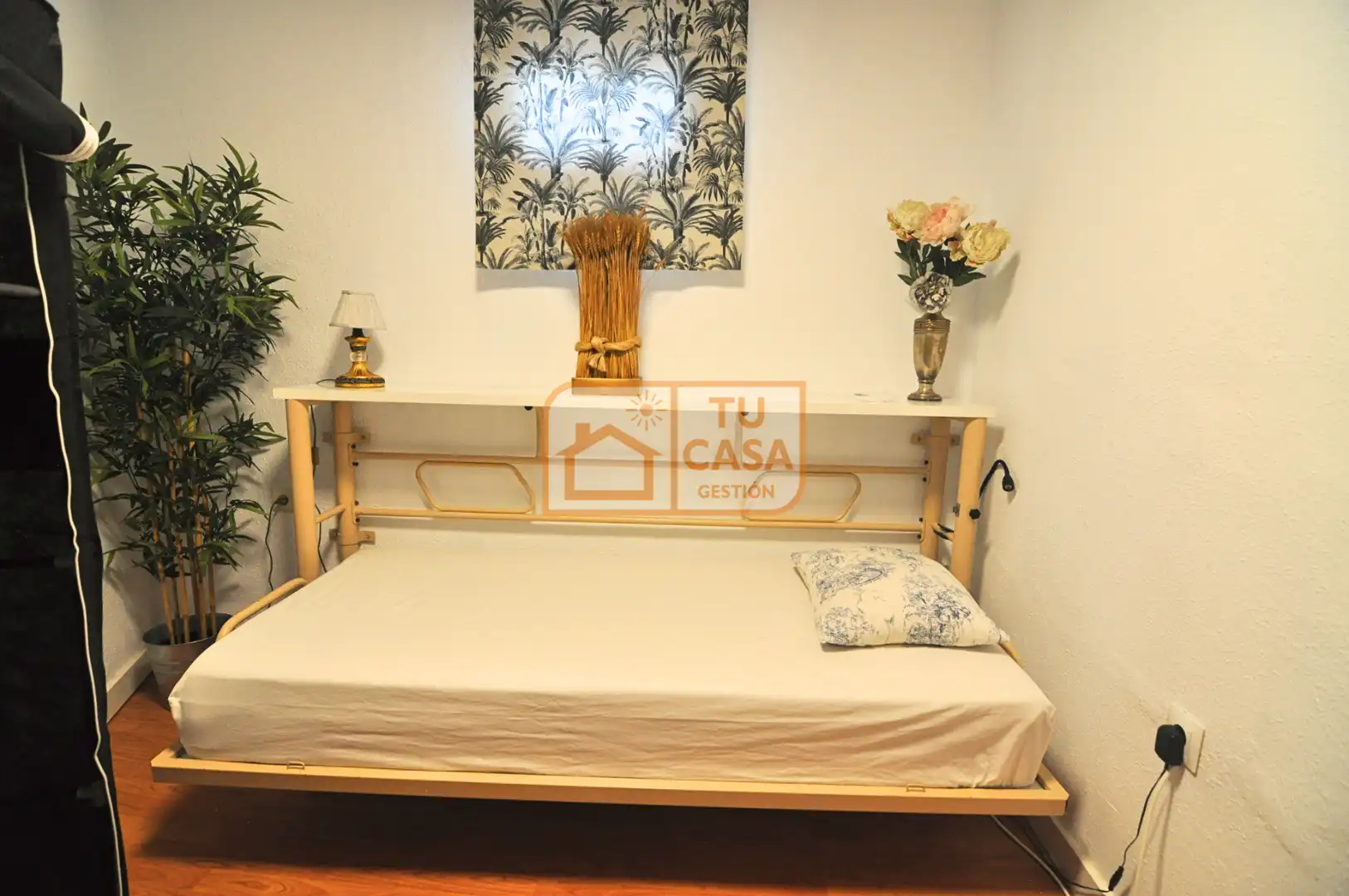Bedroom of Flat for rent in Cáceres  with Air Conditioner, Heating and Parquet flooring
