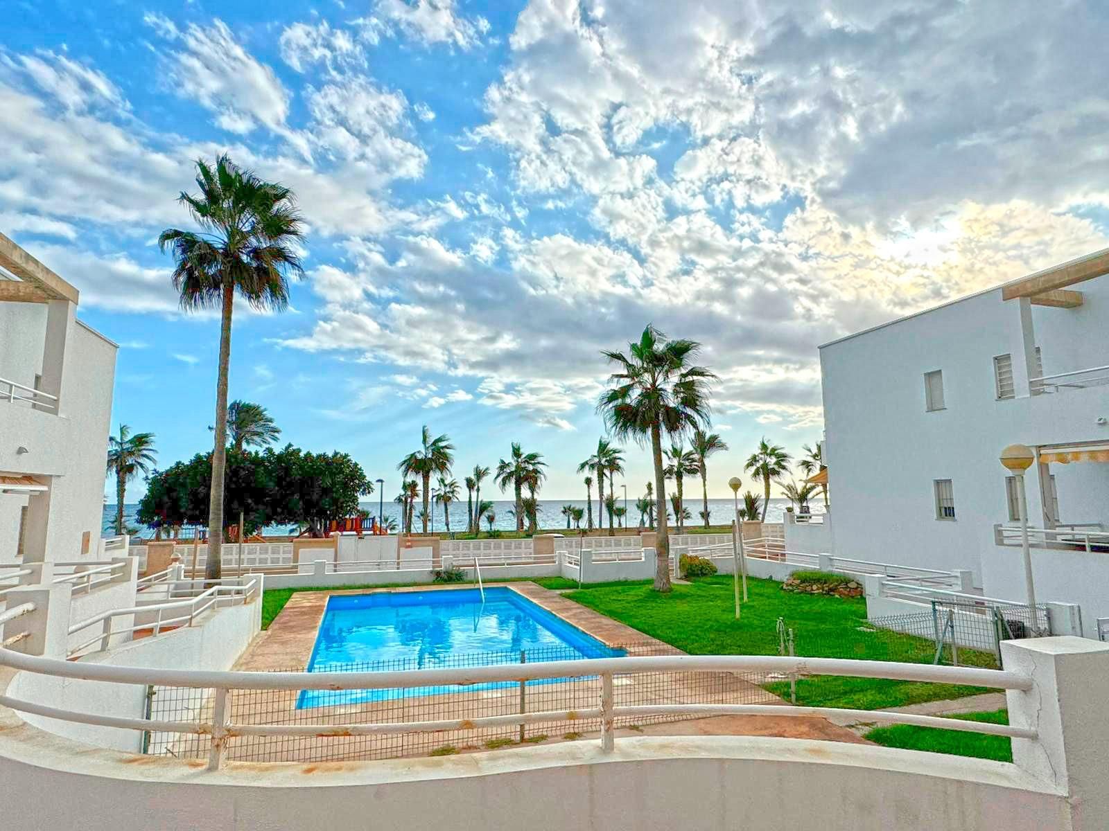 Piscina de Pis en venda en Balanegra amb Terrassa i Piscina comunitària