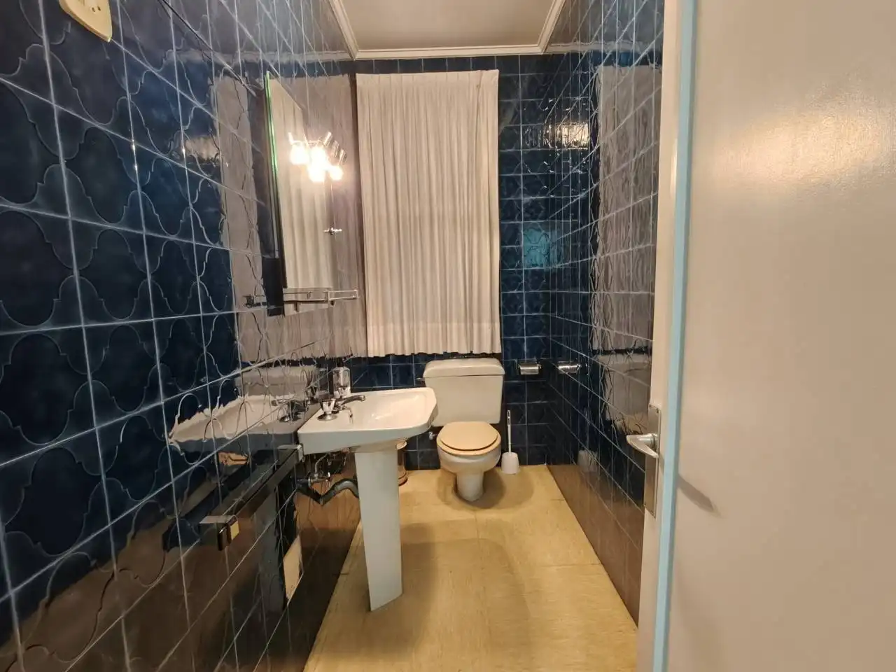 Baño de Piso en venta en Bilbao  con Calefacción y Trastero
