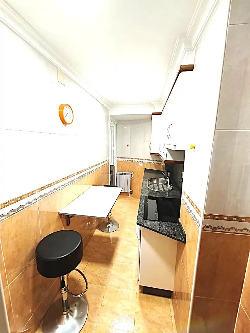Kitchen of Flat for rent in Vigo   with Parquet flooring and Furnished