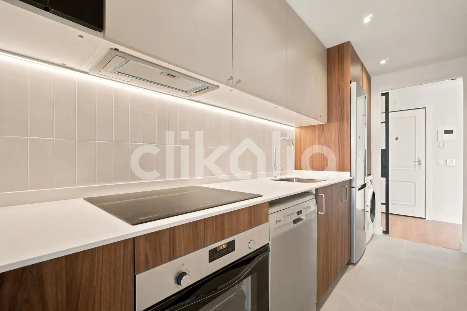 Cocina de Piso en venta en Madrid con Aire acondicionado, Calefacción y Jardín privado