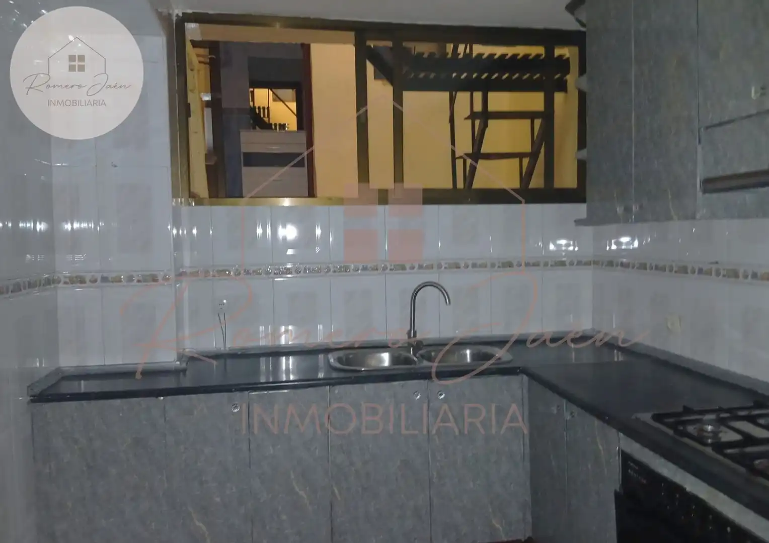 Cuina de Casa o xalet en venda en Jaén amb Terrassa