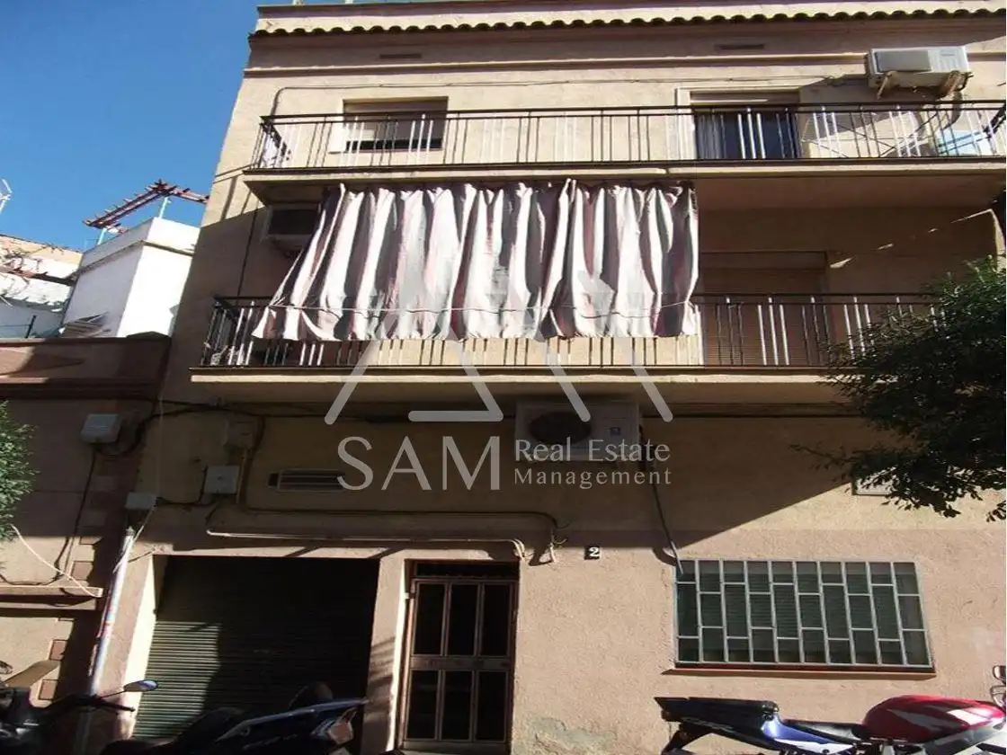 Adossat en venda a Salut - Lloreda