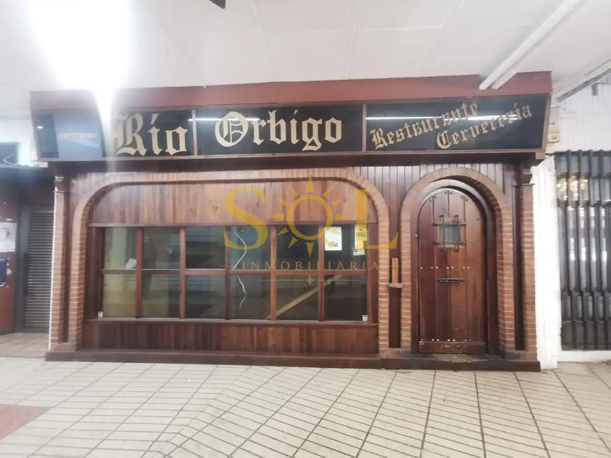 Local comercial en venda a Calle San Agustin 2