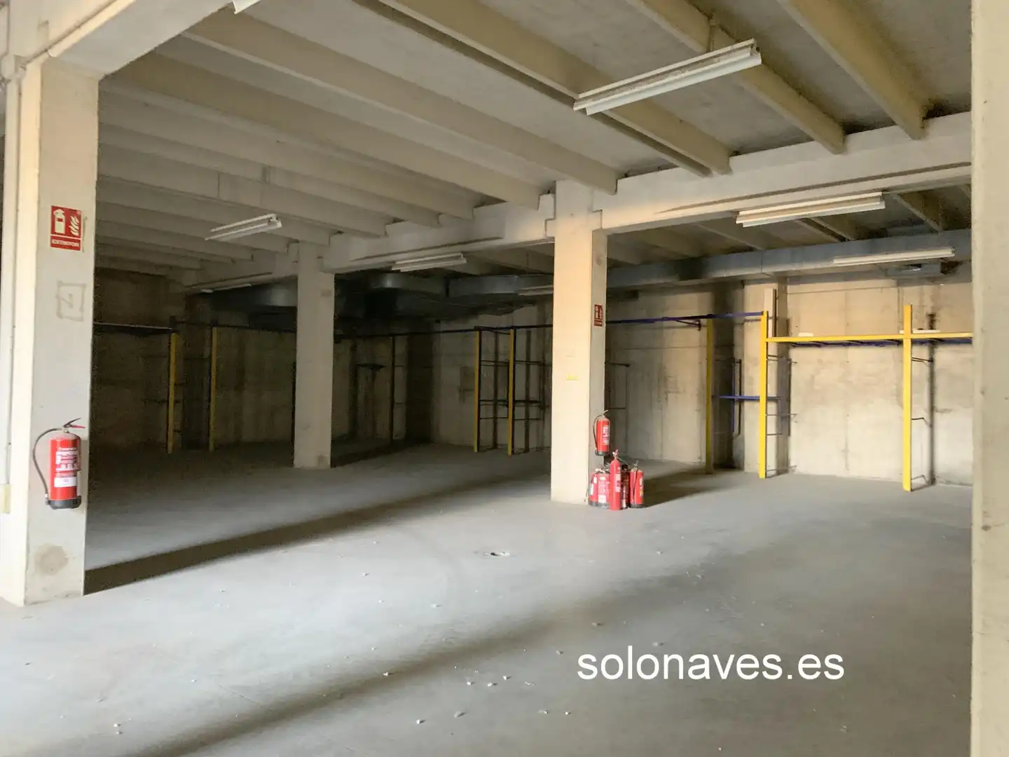 Nau industrial de lloguer en Zaragoza