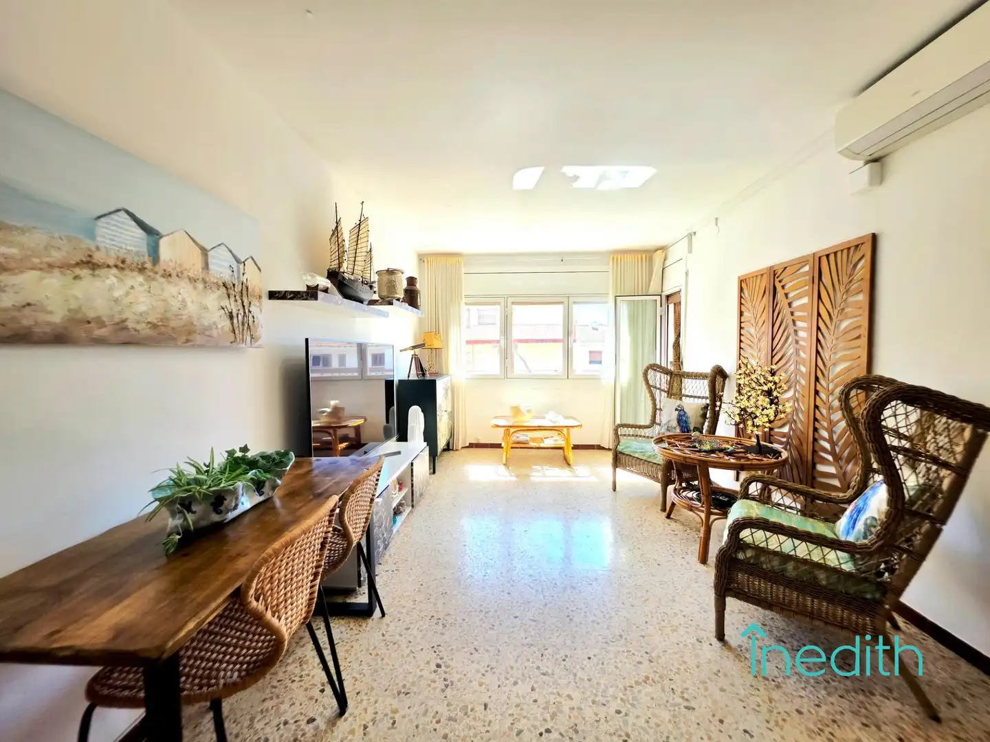 Sala d'estar de Apartament en venda en Cubelles amb Terrassa, Moblat i Balcó