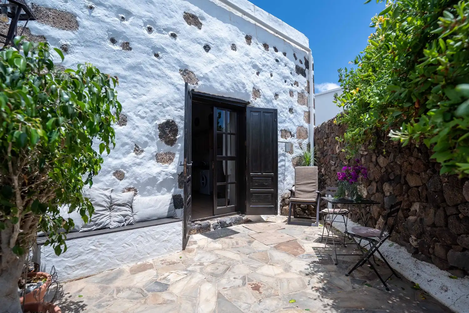 Vista exterior de Casa o chalet en venta en Teguise con Jardín privado, Terraza y Piscina