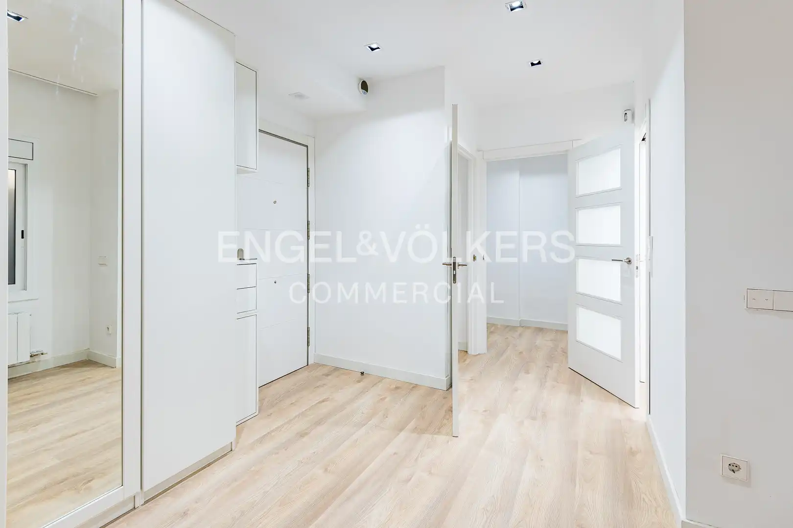 Büro zum Verkauf in Barcelona mit Klimaanlage
