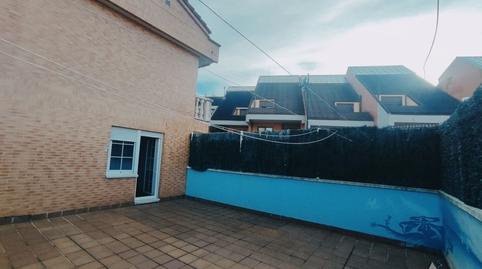 Foto 3 de Casa adosada en venta en Avenida de la Reguera, La Felguera, Asturias