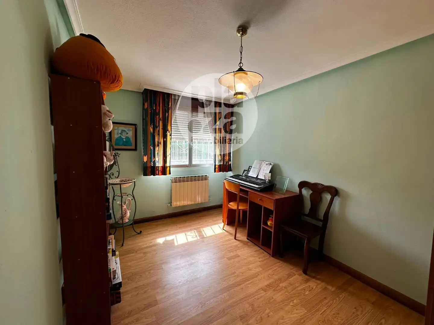 Dormitori de Casa o xalet en venda en Quintanaortuño amb Calefacció, Jardí privat i Terrassa