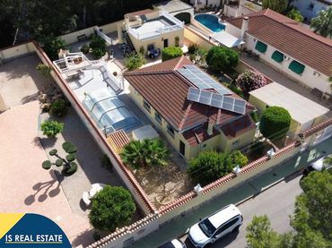 Villa mit Pool zum Verkauf in El Pinar de Campoverde