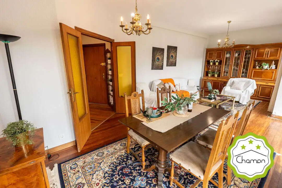 Comedor de Piso en venta en Bilbao  con Calefacción y Balcón