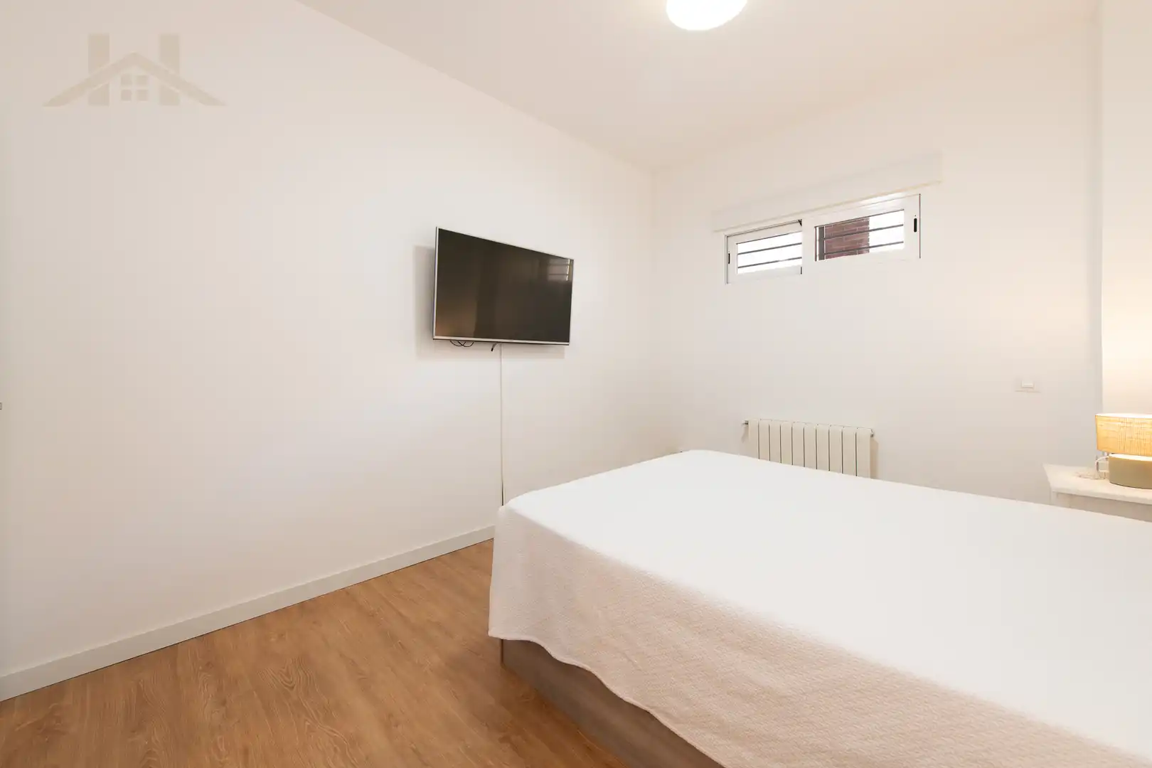 Schlafzimmer von Wohnung zum Verkauf in Tres Cantos mit Klimaanlage, Heizung und Möbliert