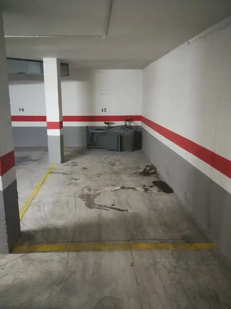 Aparcament amb ascensor en venda a Calle Carmen Conde 1, imagen 3