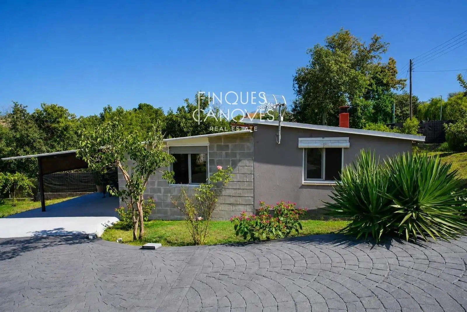 Vista exterior de Casa o chalet en venta en Sils con Terraza, Trastero y Piscina