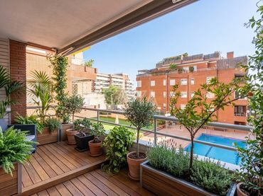 Pis amb piscina en venda a Bonanova