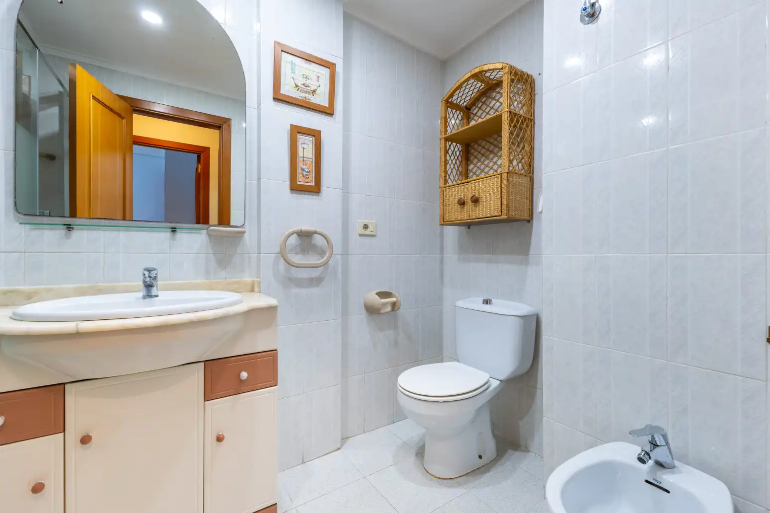 Baño de Piso en venta en Sagunto / Sagunt con Aire acondicionado, Amueblado y Balcón