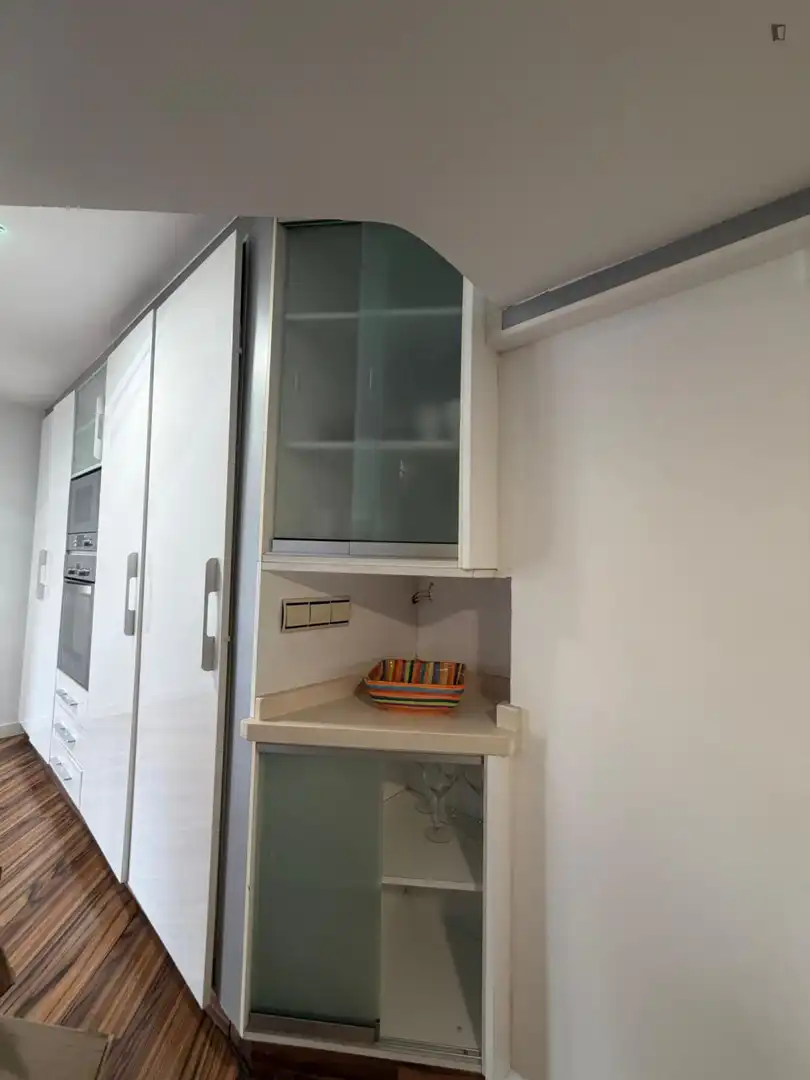 Cocina de Apartamento de alquiler en Valencia con Aire acondicionado, Calefacción y Amueblado