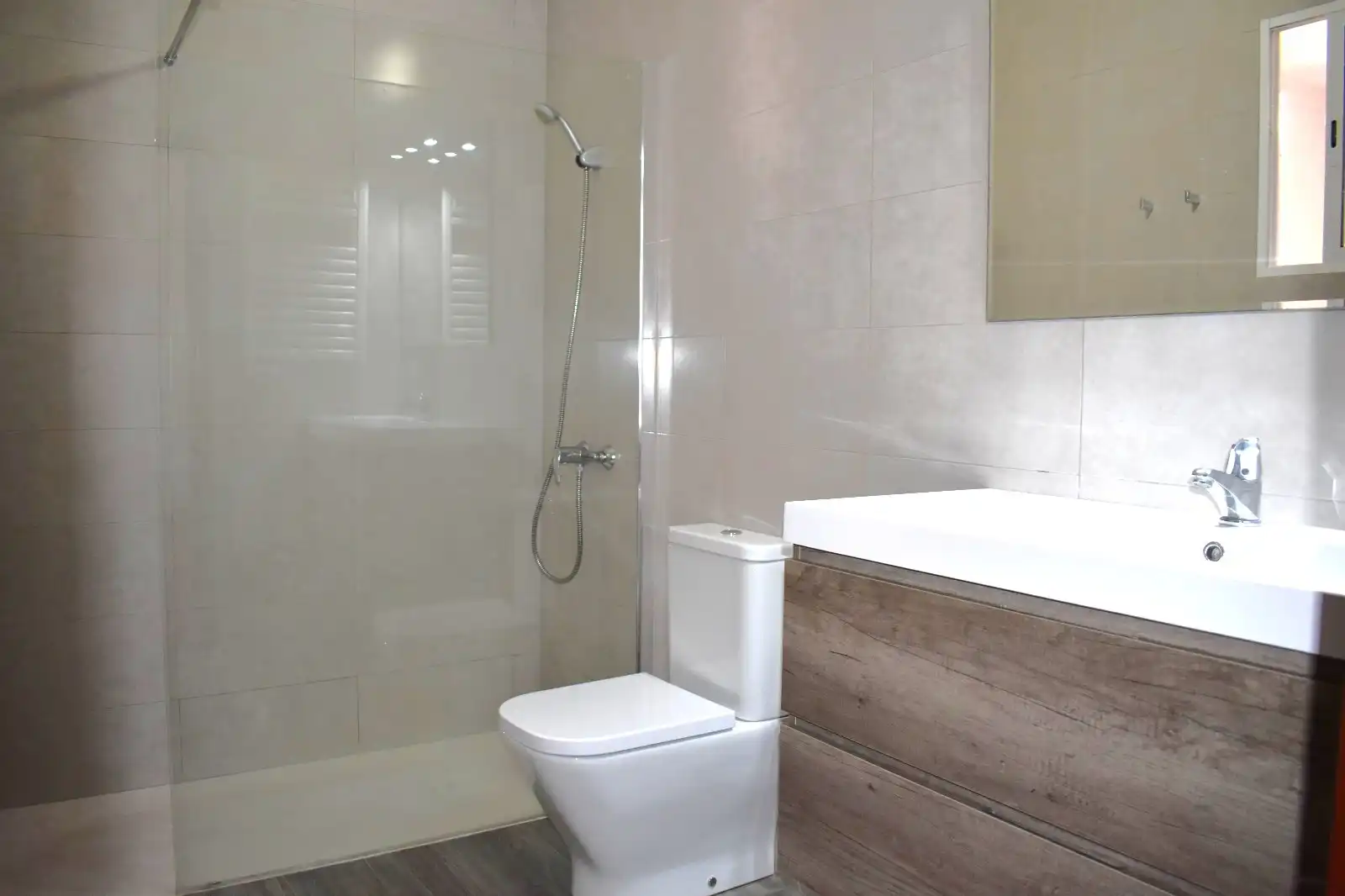 Bany de Casa o xalet en venda en Las Palmas de Gran Canaria amb Jardí privat, Terrassa i Balcó