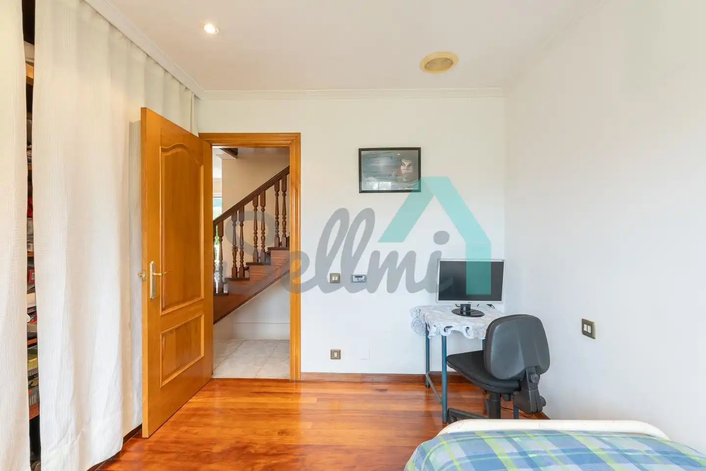 Casa adosada en venta en El Franco  con Calefacción, Jardín privado y Parquet