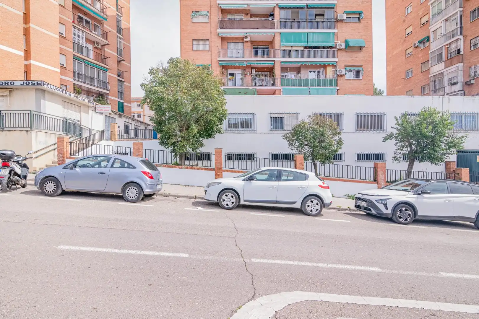 Aparcament de Local en venda en Granada