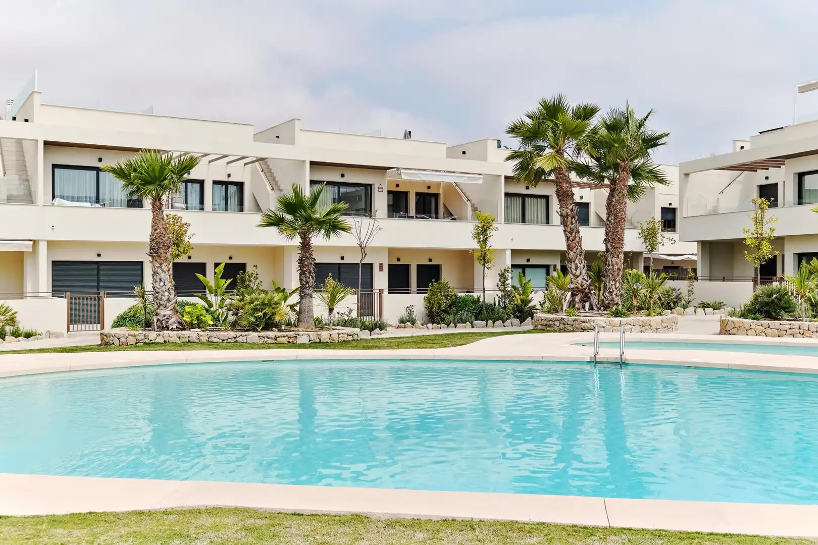 Apartamento con piscina en venta en Calle Maestro Quino, imagen 2