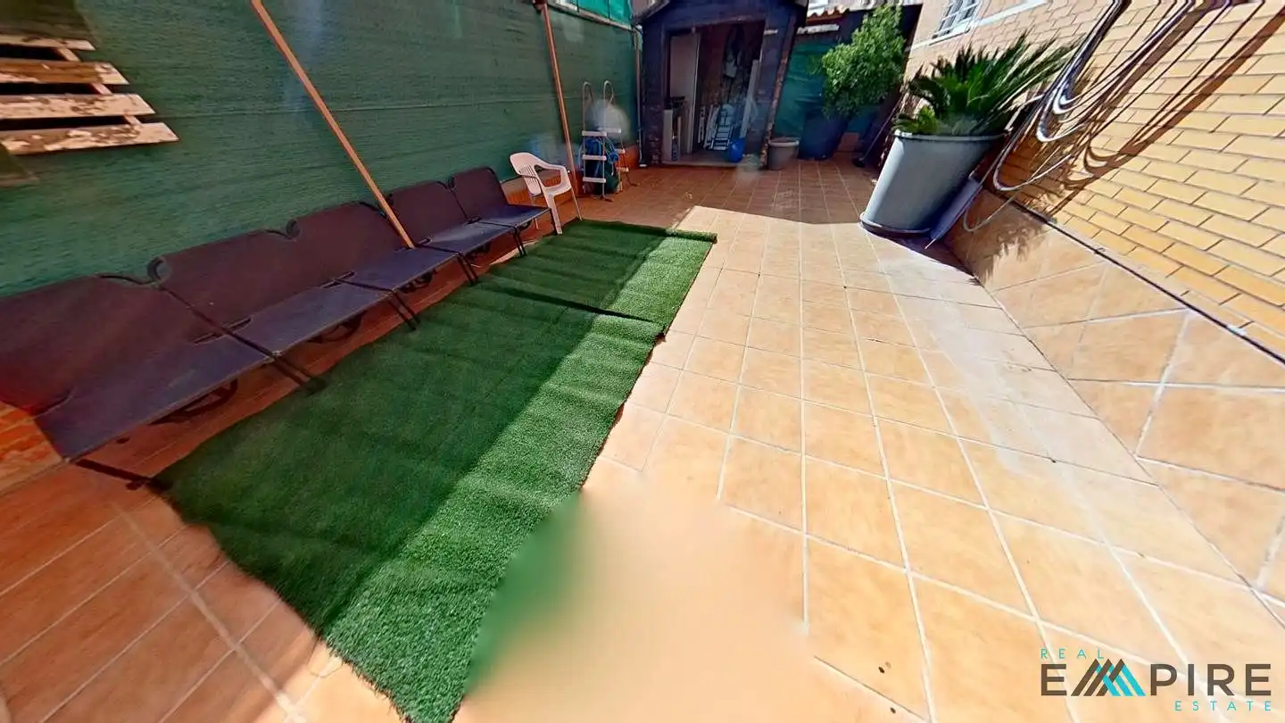 Terraza de Planta baja en venta en Parla Este