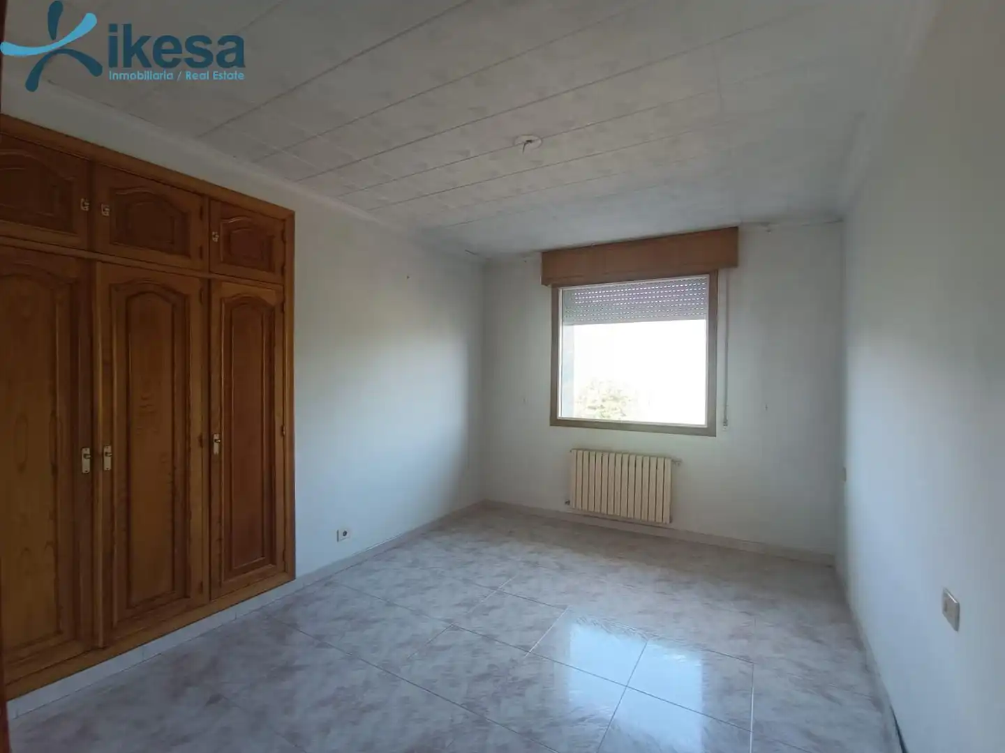 Dormitori de Casa o xalet en venda en Entrimo amb Jardí privat