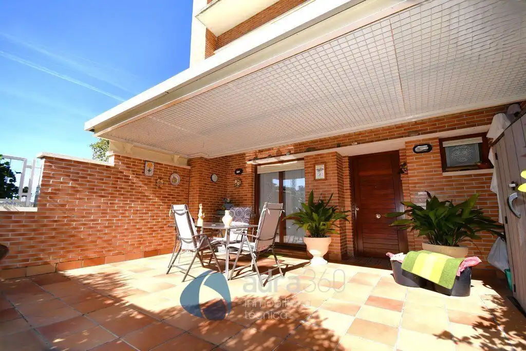 Terraza de Casa adosada en venta en Lardero con Calefacción, Terraza y Trastero