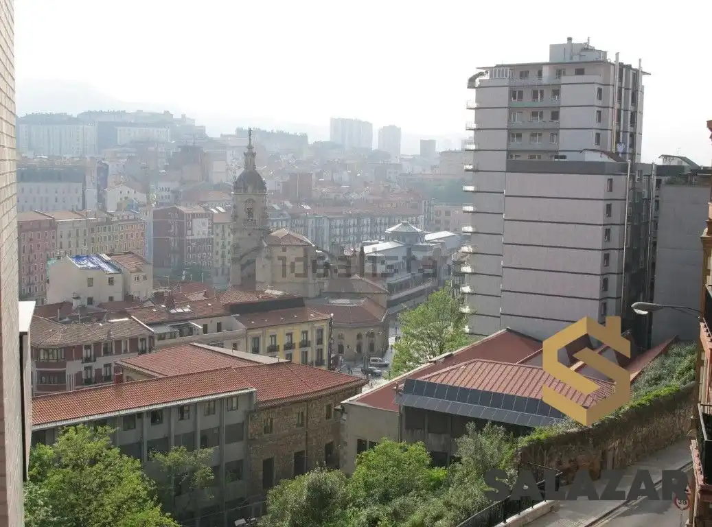 Exterior view of Flat for rent in Bilbao   with Heating and Furnished