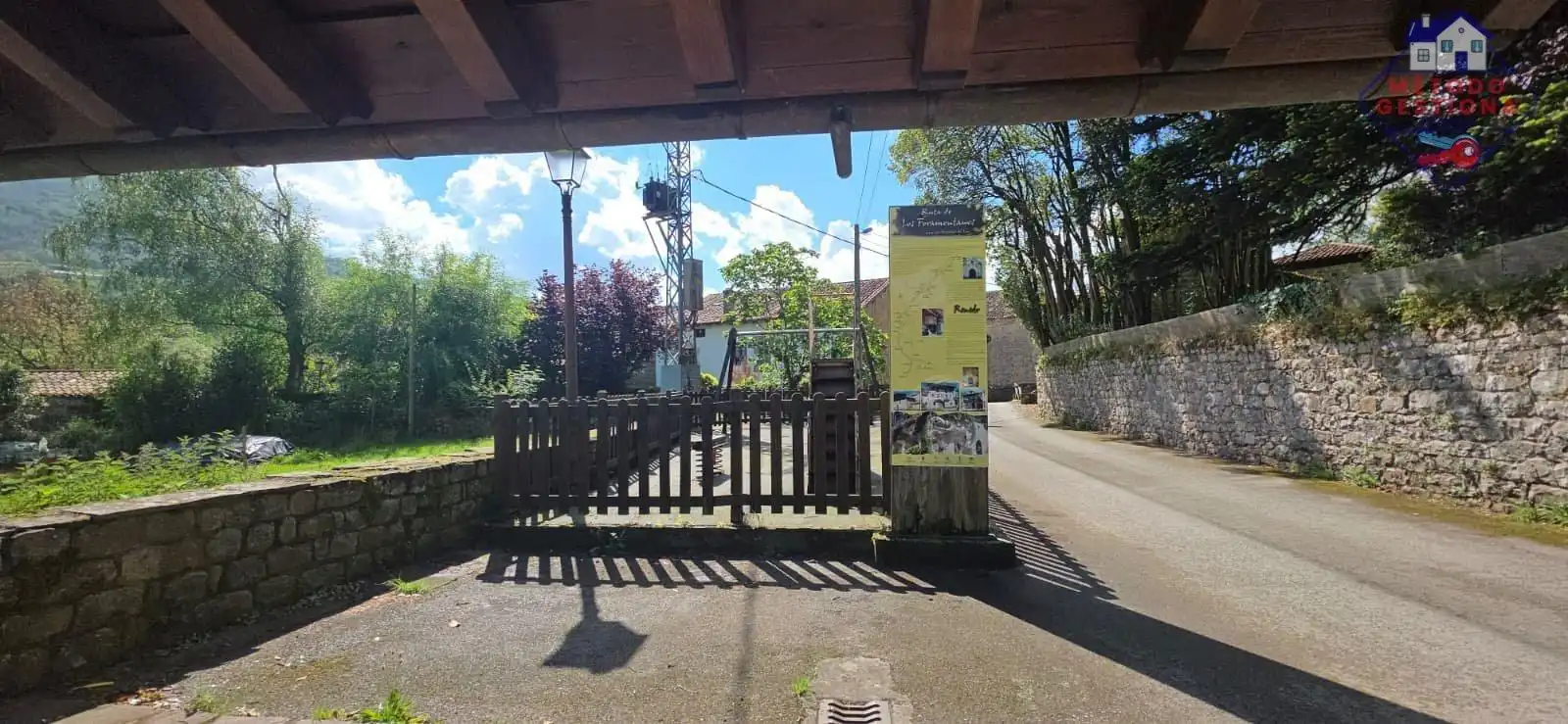 Aparcament de Casa o xalet en venda en Cabuérniga amb Balcó