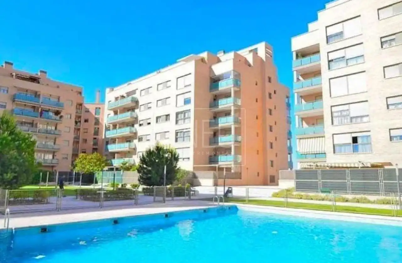 Swimming pool of Flat for sale in Rivas-Vaciamadrid  with Air Conditioner, Heating and Private garden