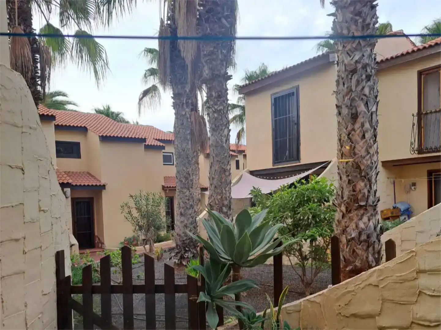 Vista exterior de Casa adosada en venta en La Oliva con Piscina y Amueblado