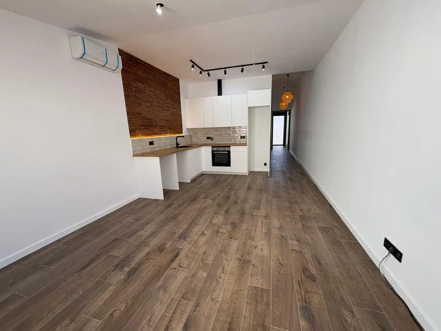 Casa aparellada en venda a Centre - Sant Oleguer, imagen 24