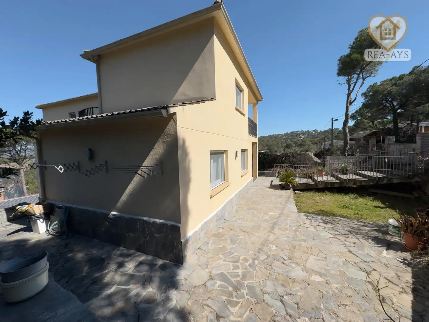 Vista exterior de Casa o xalet en venda en Mediona amb Calefacció, Jardí privat i Terrassa