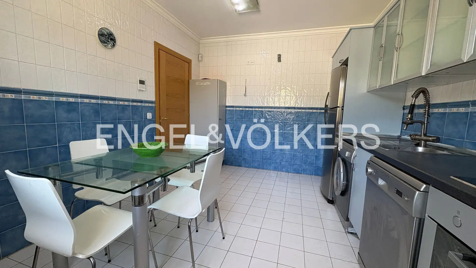 Cuina de Casa o xalet de lloguer en Los Molinos, Madrid