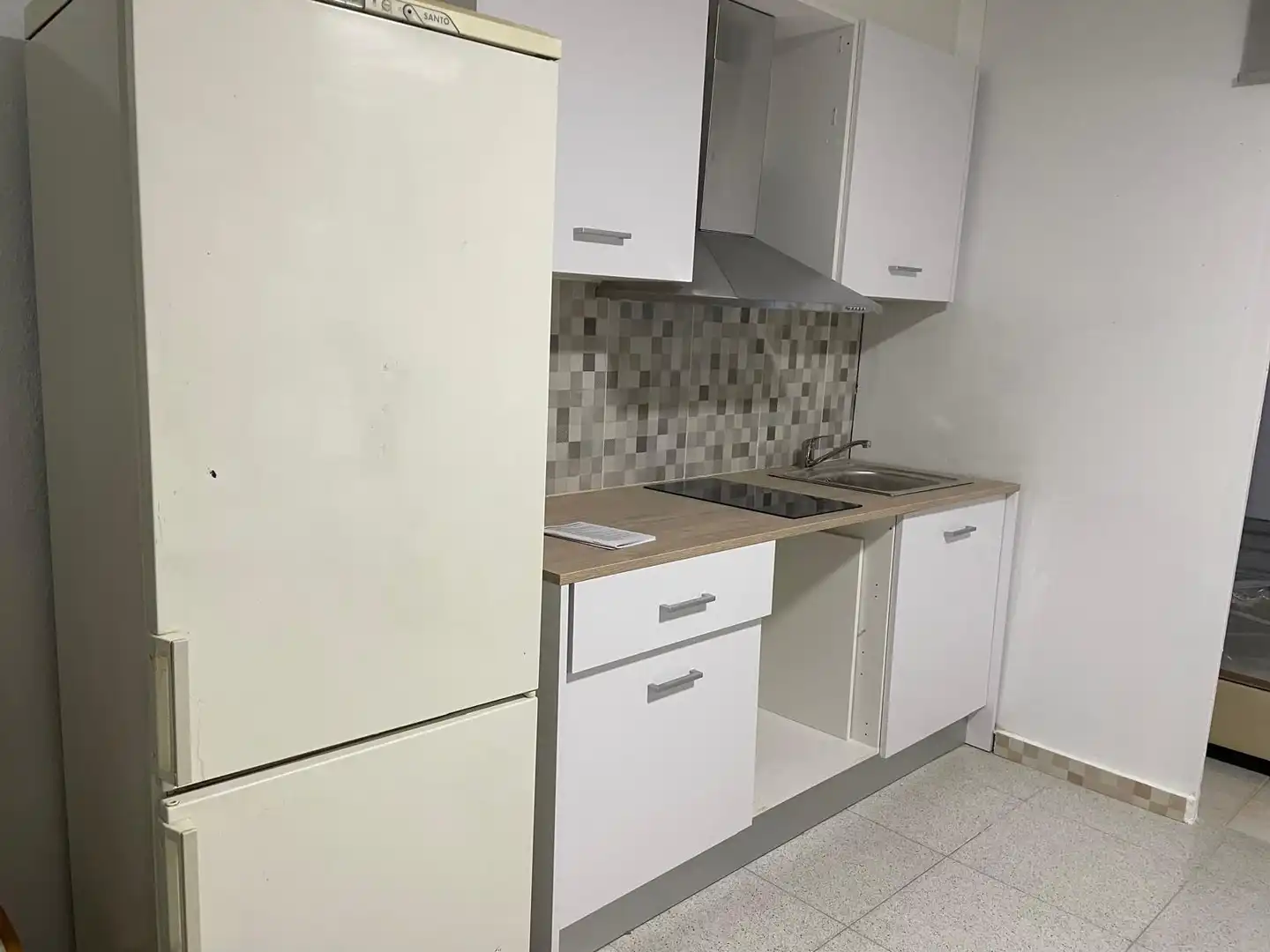Kitchen of Flat for rent in Almansa  with Furnished