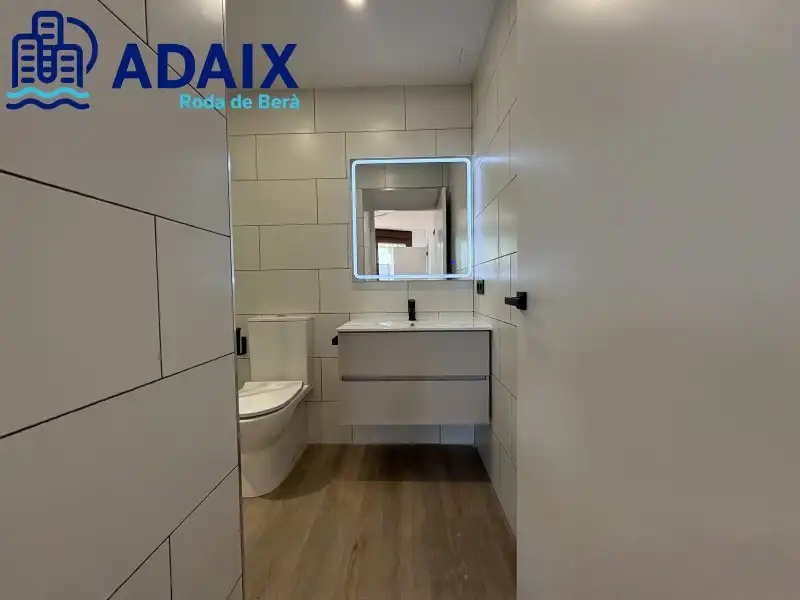 Baño de Planta baja en venta en Roda de Berà