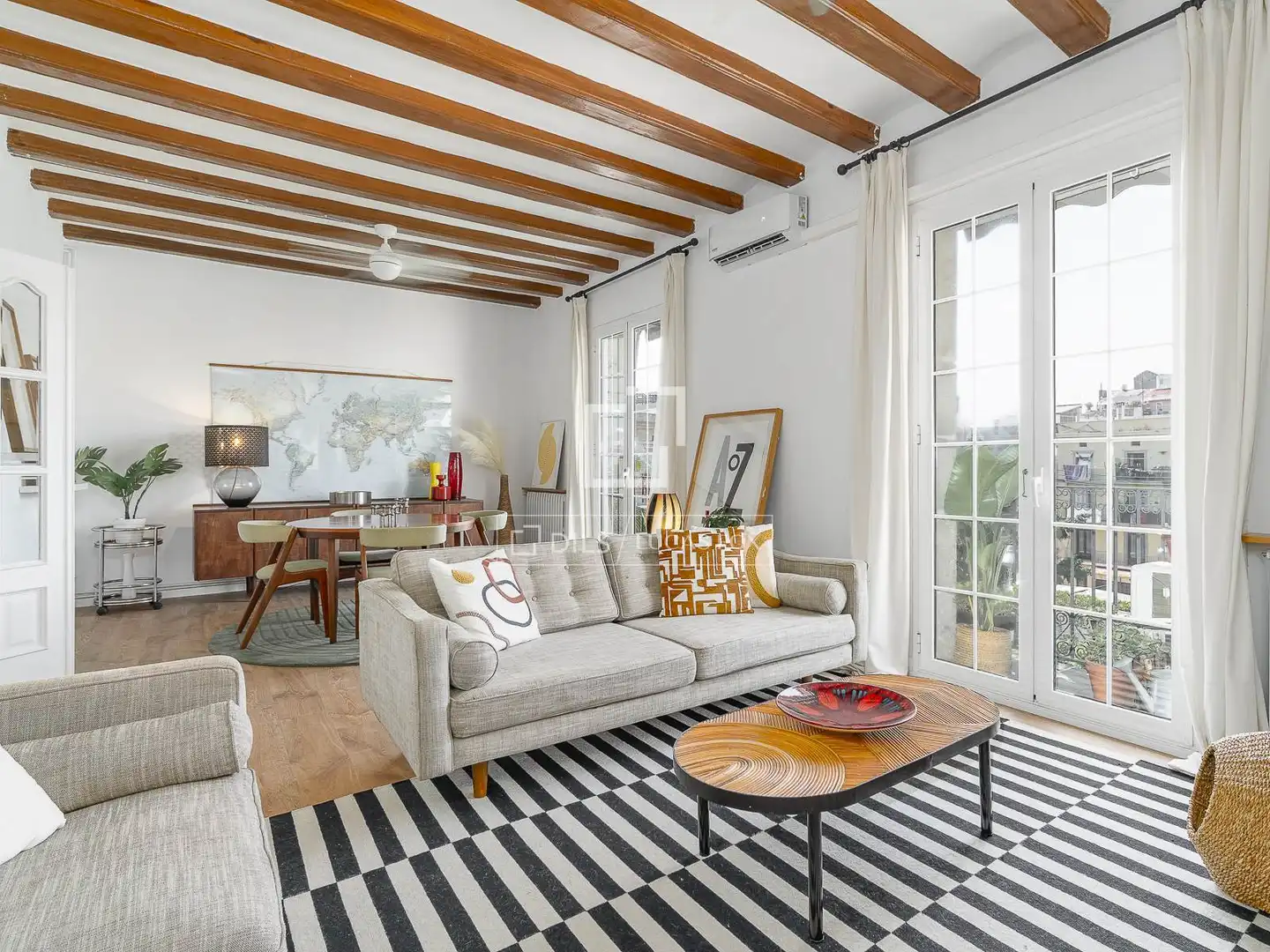 Ático con terraza en venta en Ciutat Vella