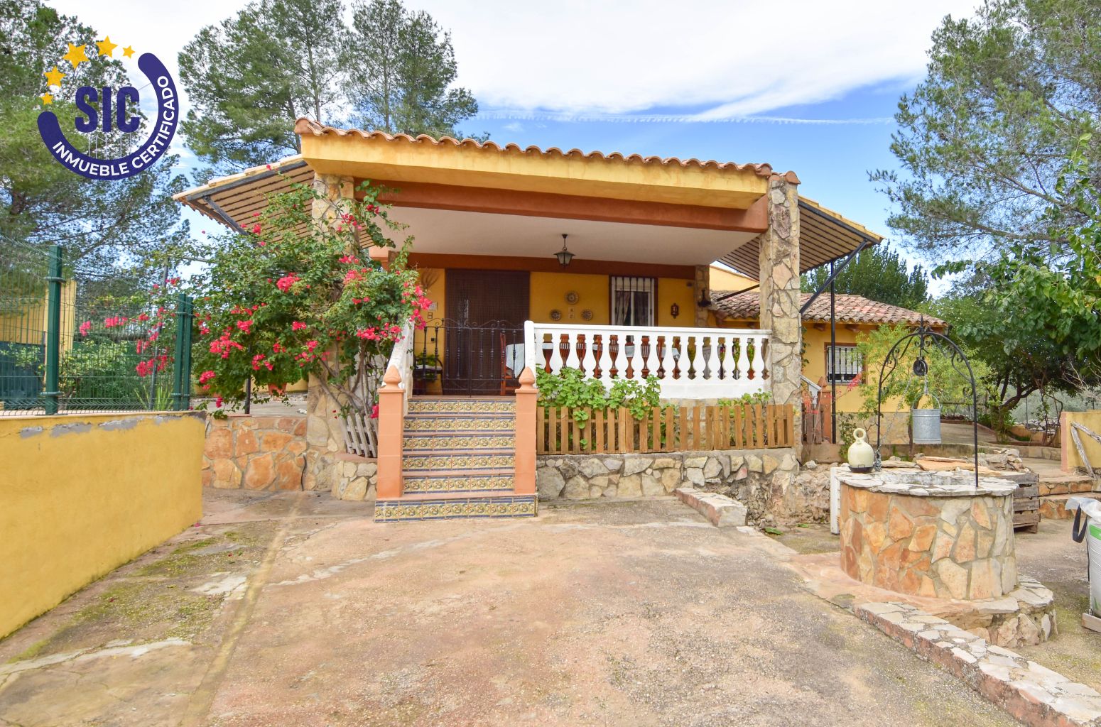 Exterior view of House or chalet for sale in Enguera  with Heating, Private garden and Terrace