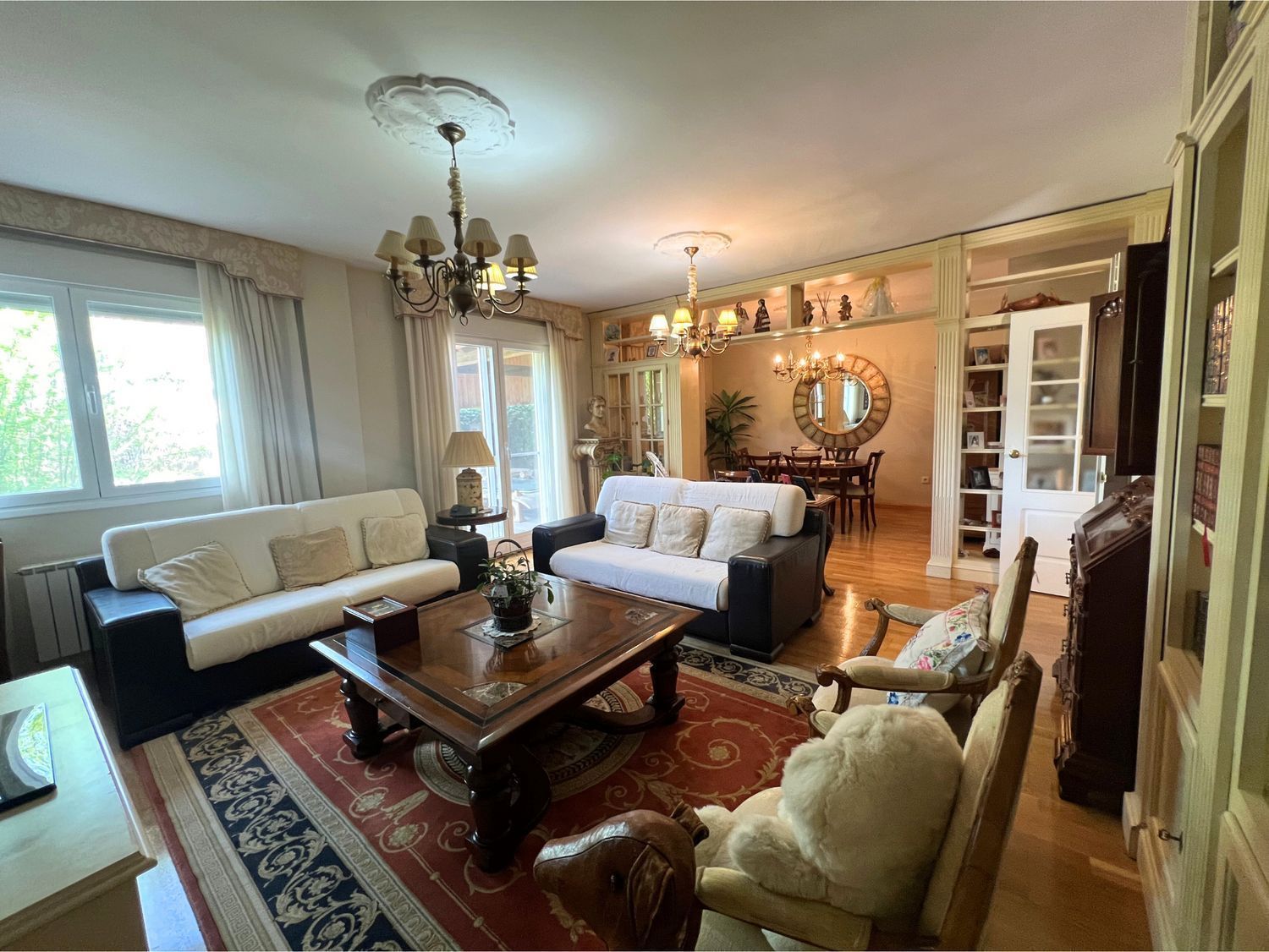 Living room of House or chalet for sale in  Toledo Capital  with Air Conditioner, Private garden and Storage room