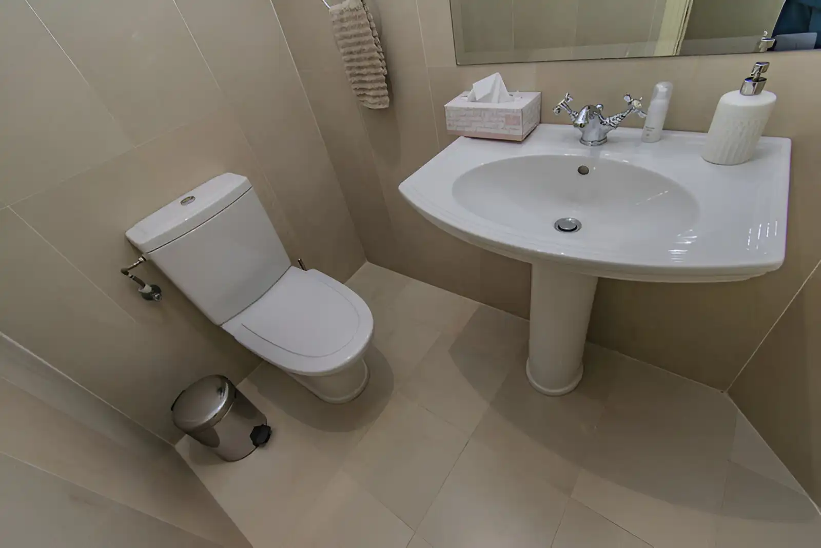Bathroom of Attic for sale in Marbella  with Air Conditioner, Terrace and Swimming Pool
