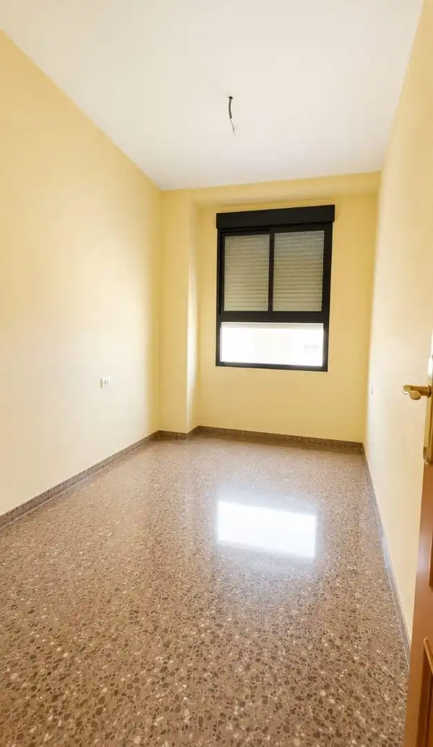 Flat with terrace for sale in Calle AGULLENT, imagen 5