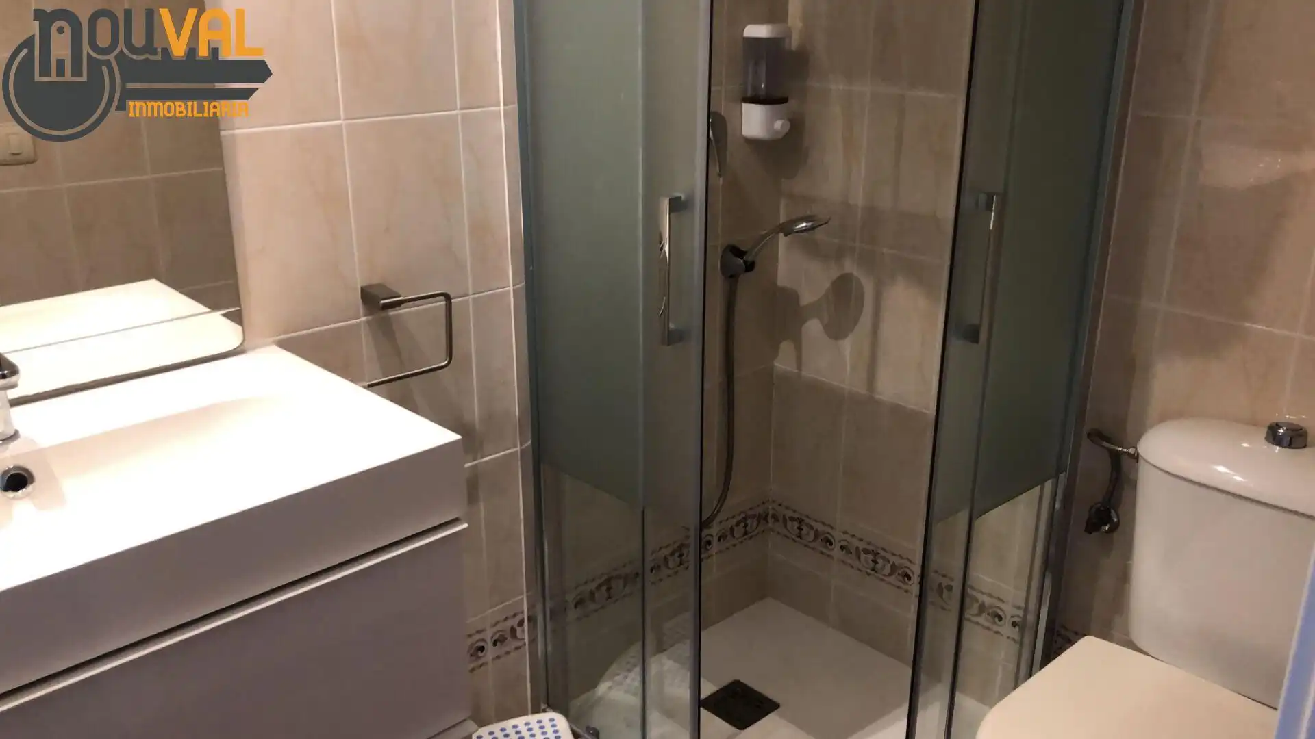 Baño de Casa adosada de alquiler en Cullera con Terraza, Amueblado y Balcón