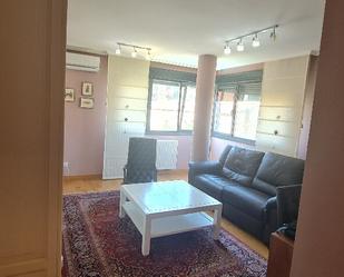 Sala d'estar de Apartament en venda en  Logroño amb Terrassa